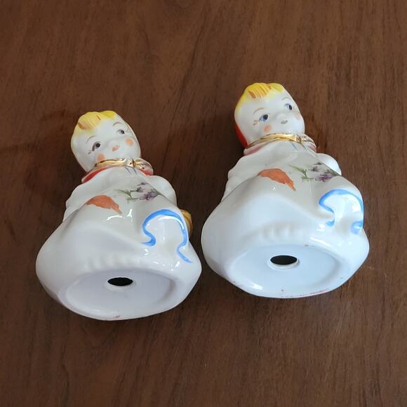 Vintage Hull Little Red Riding Hood 5 1/4" Large Salt & Pepper Ceramic Shakers - Picture 10 of 10